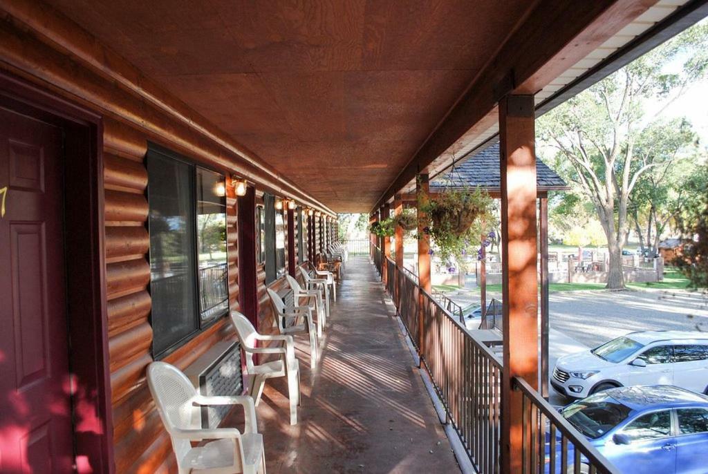 Austin'S Chuckwagon Motel Torrey Extérieur photo